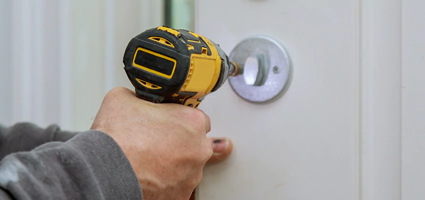 Street Locksmith For Smart Lock Repair in Tehachapi, CA